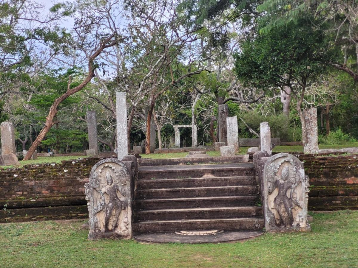 Arachchi Heritage Anuradhapura Exterior foto
